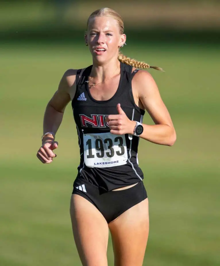 Bella Ross performing routine